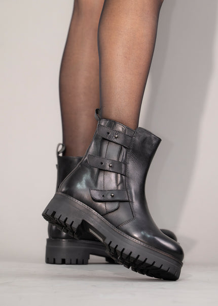 Ghete piele naturala- IVA