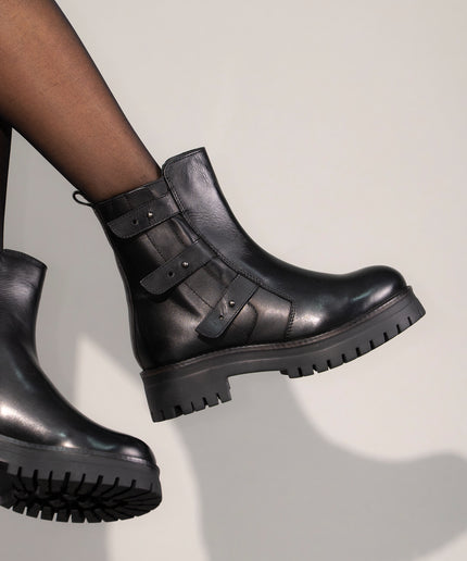 Ghete piele naturala- IVA