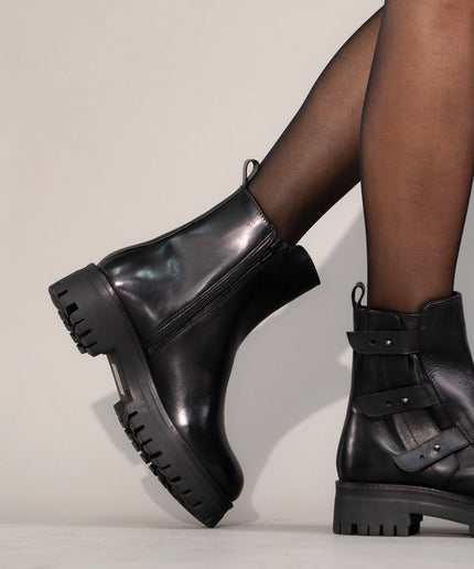 Ghete piele naturala- IVA