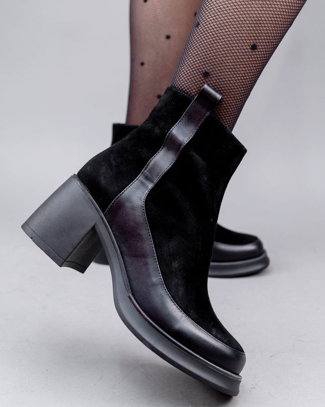 Ghete piele naturala- MADE